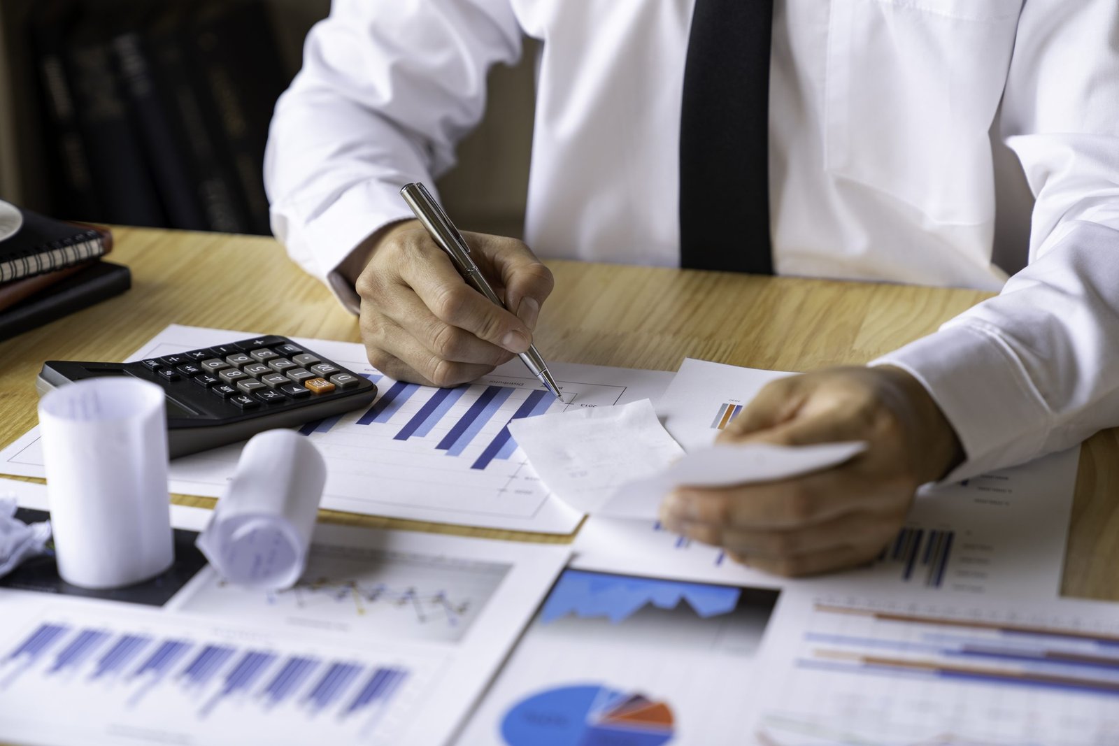 Die für Ihr Unternehmen am besten geeigneten Strom und Gastarife.